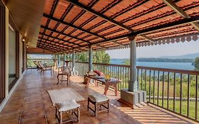 Saffronstays Anantham, Kamshet - Pet-Friendly Lakefront Villa With A Huge Verandah